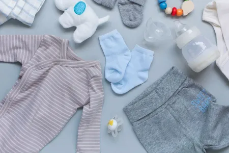 Prendas esenciales para bebés recién nacidos: guía para los primeros meses Prendas esenciales para bebés recién nacidos: guía para los primeros meses