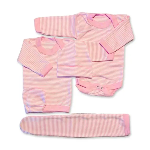 Ajuar rayado rosado.webp